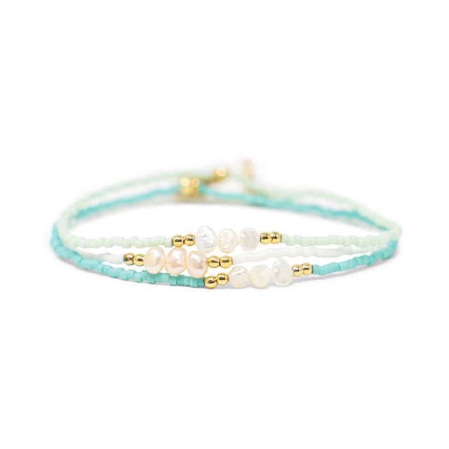 Cucumber Pearla & Gold Stretch Bracelet